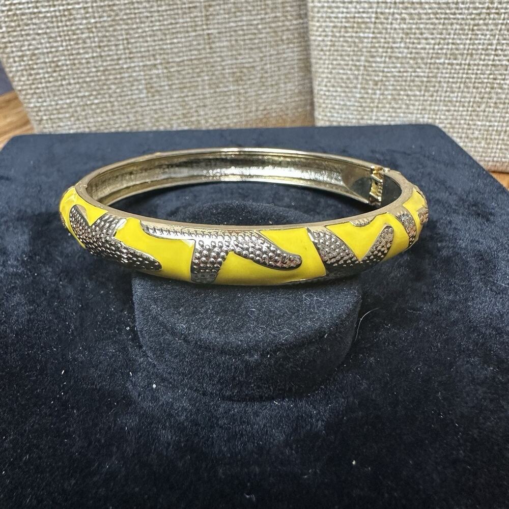 Sequin Nordstrom Yellow Starfish Gold Tone Statement Enamel Bangle Bracelet #127